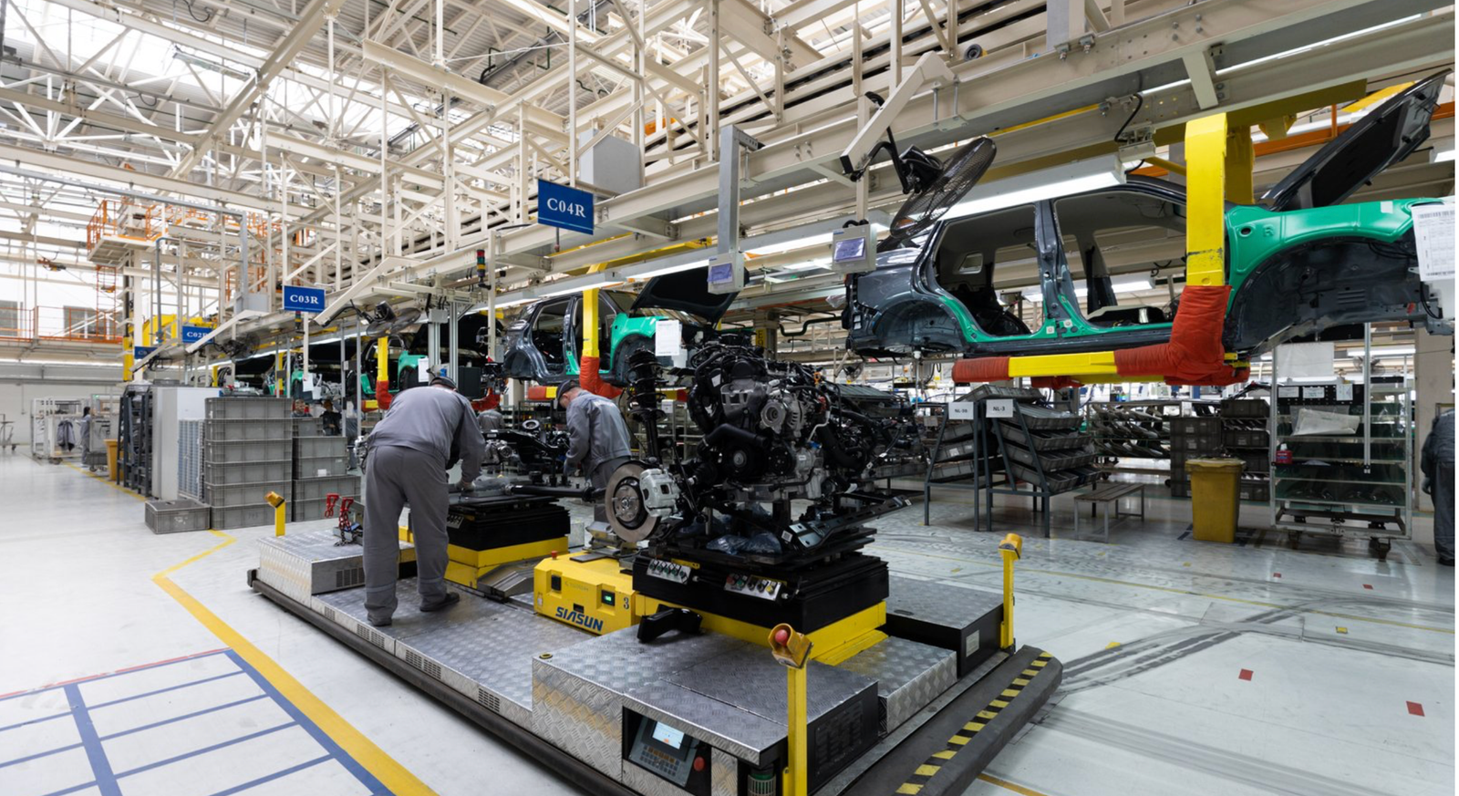 US Factory Output Surges but Demand Signals Caution | NEARSHORE CONNECTION